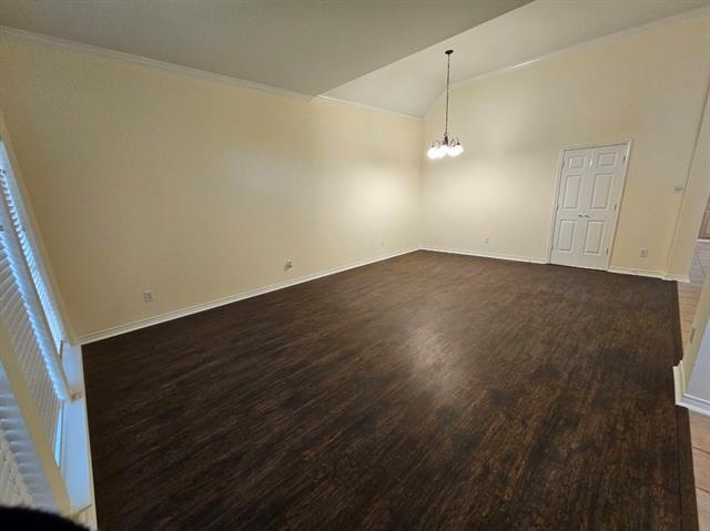 Building Photo - 2704 Creekmere Dr