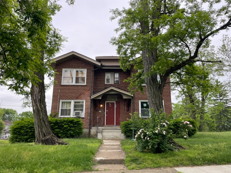 Primary Photo - 300 Oxford Ave