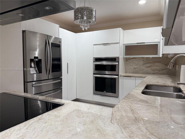 Foto del edificio - 1715 SW 102nd Ct