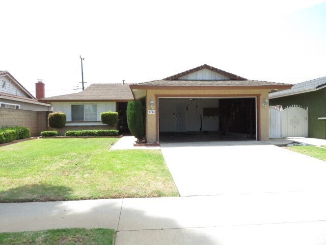 Building Photo - 1348 E Helmick St