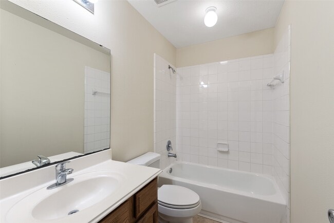 Building Photo - 10241 Azalea Village Dr