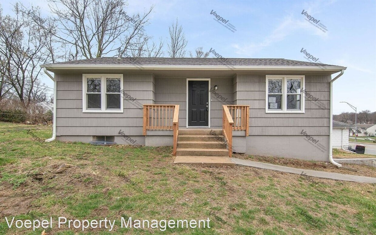 Primary Photo - 3 br, 1 bath House - 2915 S. Sterling Ave.