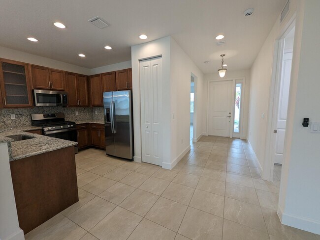 Foto del edificio - 13541 SW Oceanus Blvd