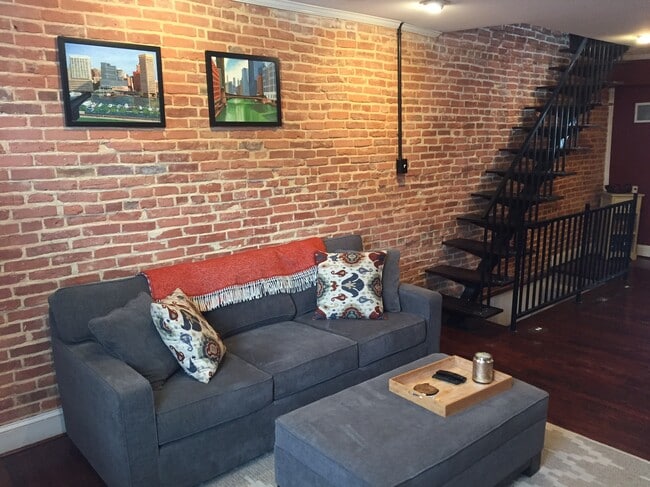 Living Room - 903 S Bouldin St