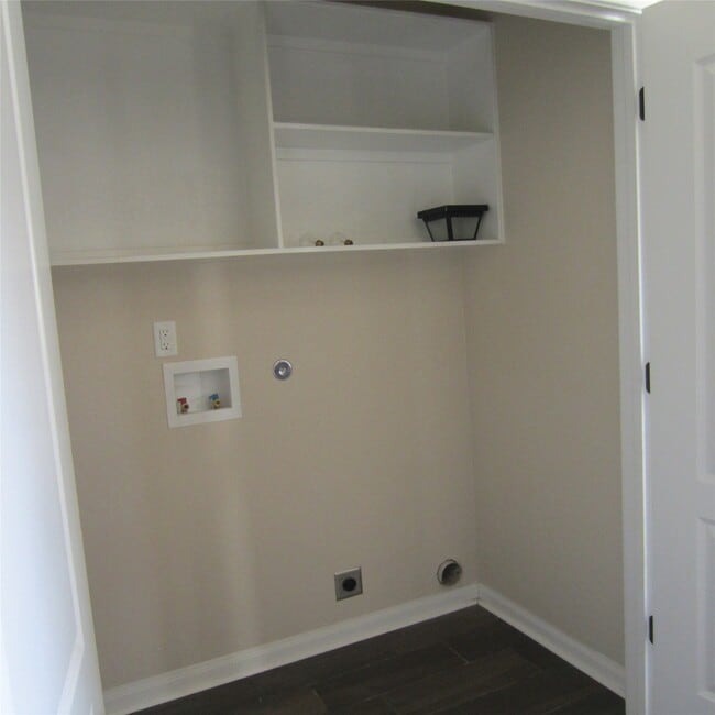 Building Photo - 23431 Hill Rd