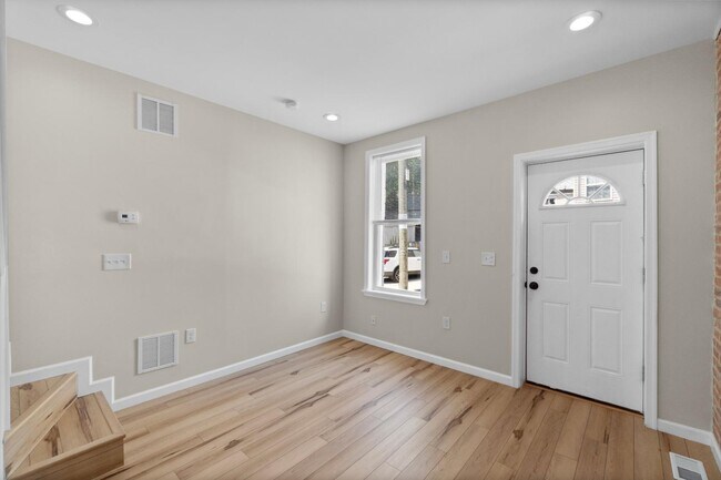 Building Photo - 1411 Olive St