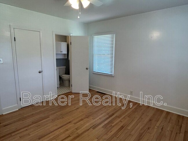 Foto del edificio - 5726 Fayetteville Rd