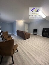 Building Photo - 3250 Willard Dr