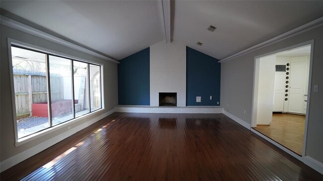 Building Photo - 2814 Shadowdale Dr
