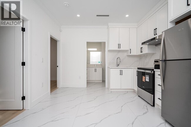 Building Photo - 4xxx W 28th Ave