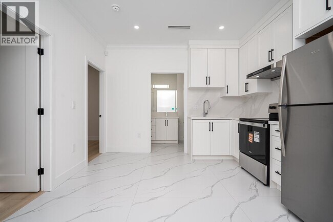 Photo du bâtiment - 4xxx W 28th Ave