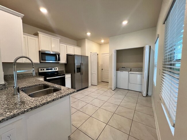 Foto del edificio - *COMING SOON* - 3/2.5 Townhome in Bridgewater Community