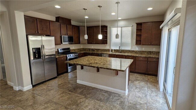 Foto del edificio - 10668 Berkshire Woods Ave