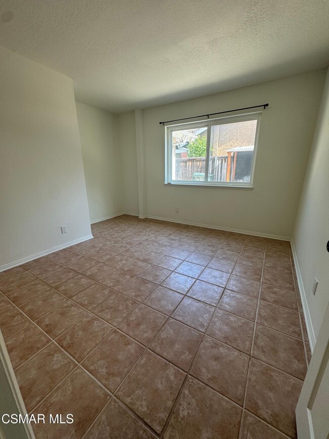 Building Photo - 2479 Rikkard Dr