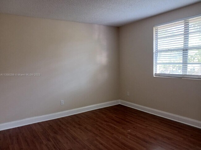 Foto del edificio - 1231 SW 46th Ave