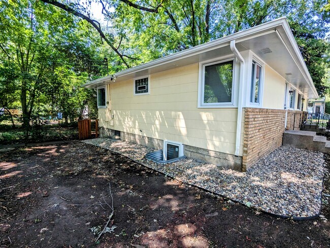 Foto del edificio - 2502 Talmage Ave SE