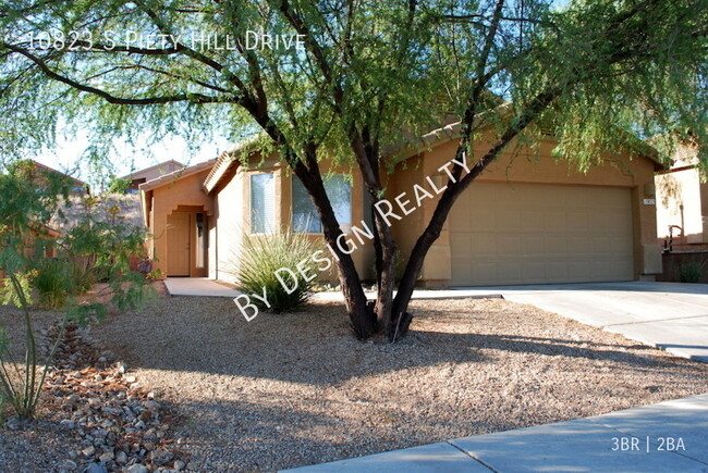 Building Photo - Rancho Del Lago 3 Bedroom 2 Bath + Den/Hom...