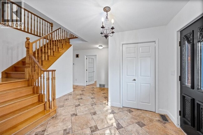 Building Photo - 4478 Villa Paradiso Cres