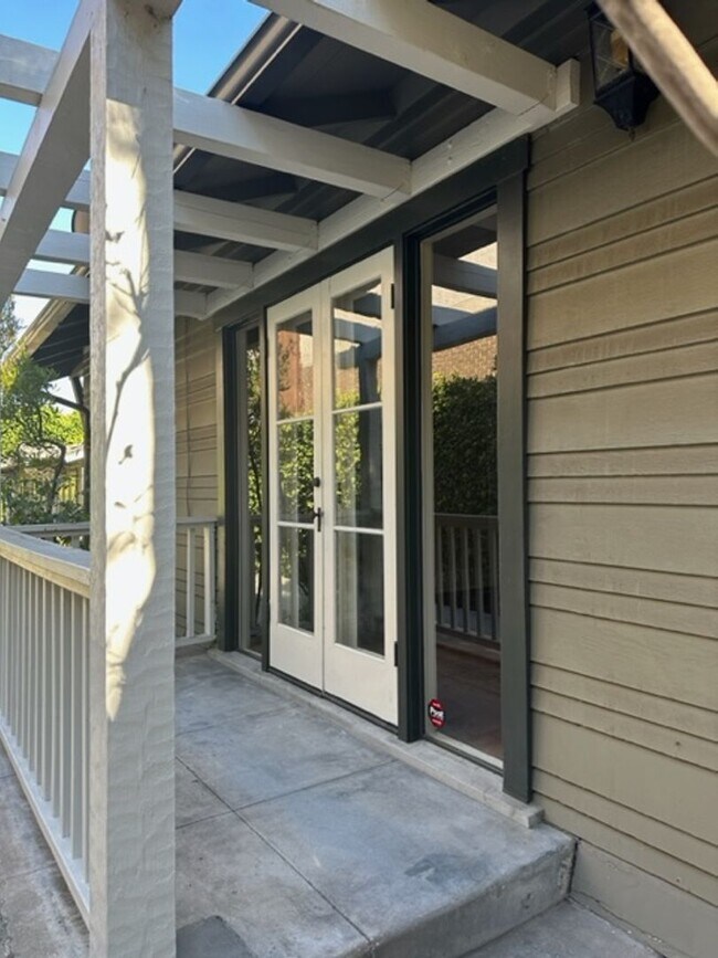 Building Photo - 1280 N Hudson