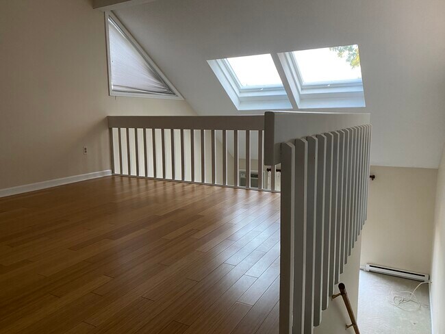 Building Photo - 97 W Main St