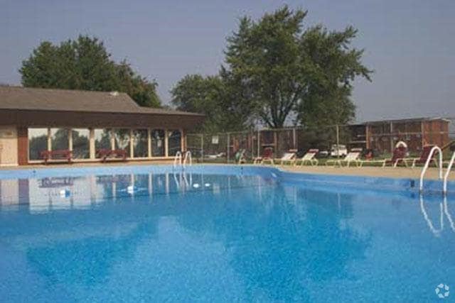 Piscina - The Quarry Apartments