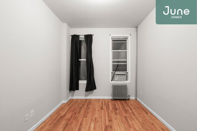 Foto del edificio - Queen room in 4-bed/2.0-bath Home