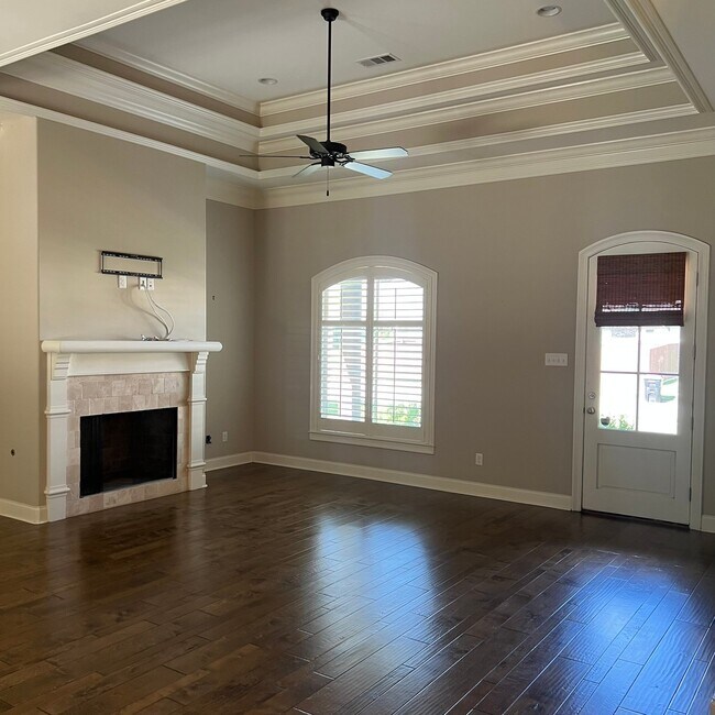 Foto del edificio - 106 Beauchamp Ln
