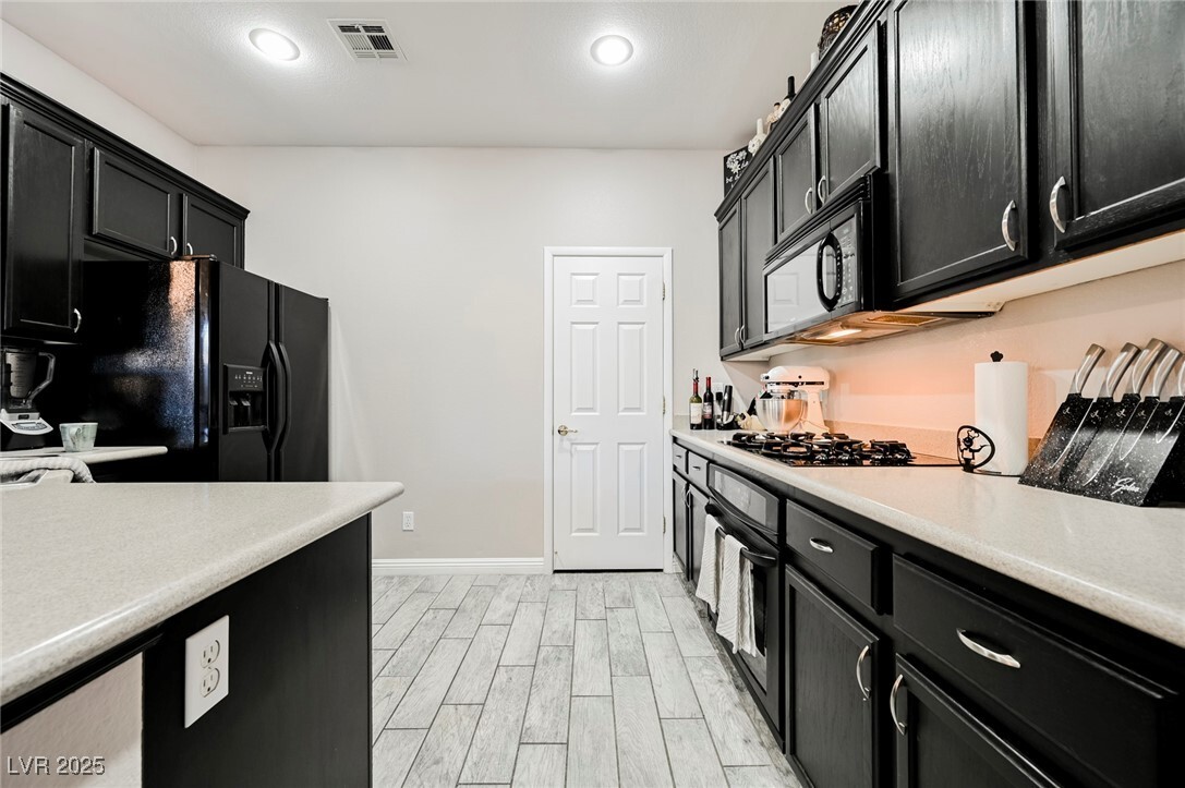 Foto del edificio - 9772 Thistle Dew Ave