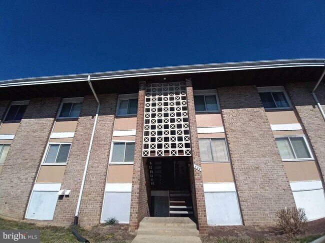 Building Photo - 529 Wilson Bridge Dr