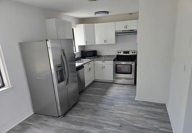 Building Photo - 5632 Frank St