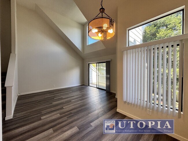 Foto del edificio - Newly Remodeled 2 Bed 1 Bath Unit Right Near Cabrillo College