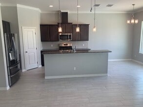 Building Photo - 1538 Oak Hill Dr