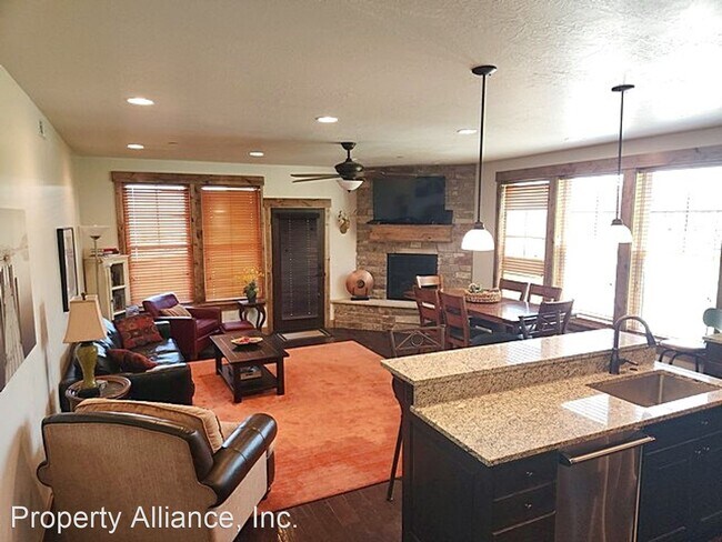 Foto del edificio - 3 br, 2 bath House - 9855 Vista Drive #104