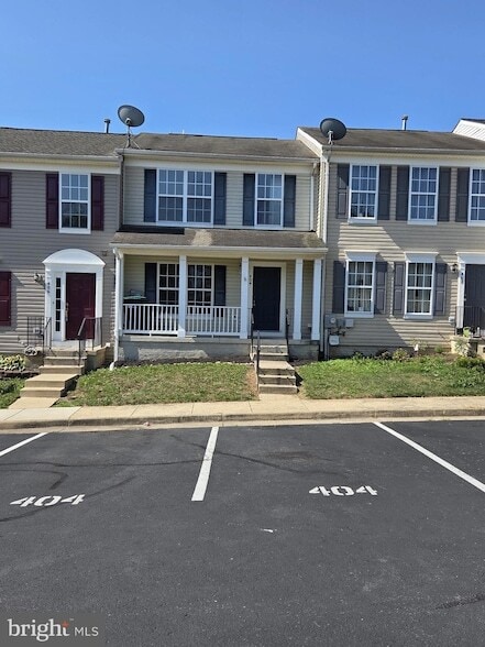 Building Photo - 404 Pendleton Ln