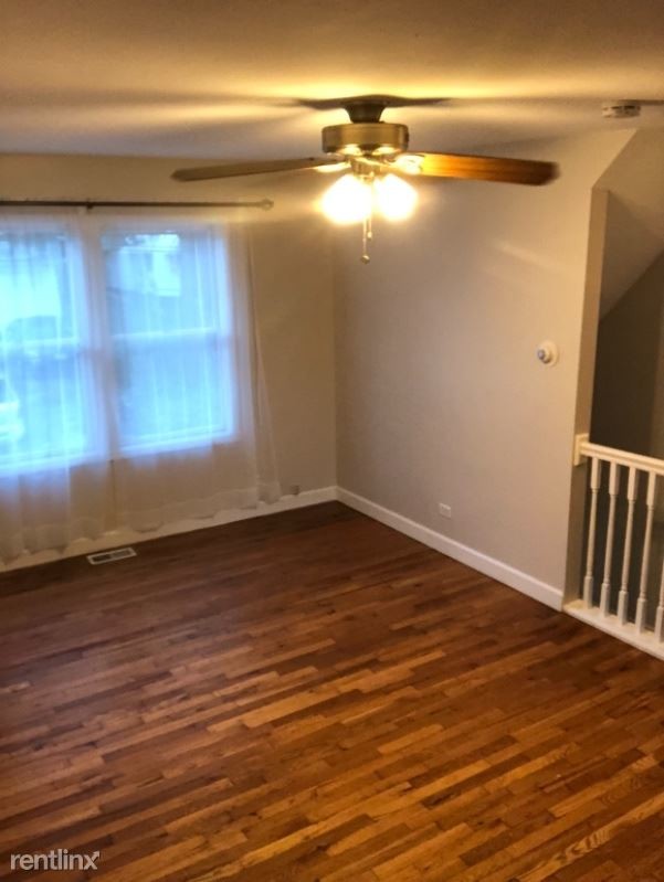 Foto del edificio - 1 br, 1 bath House - 426 Division St