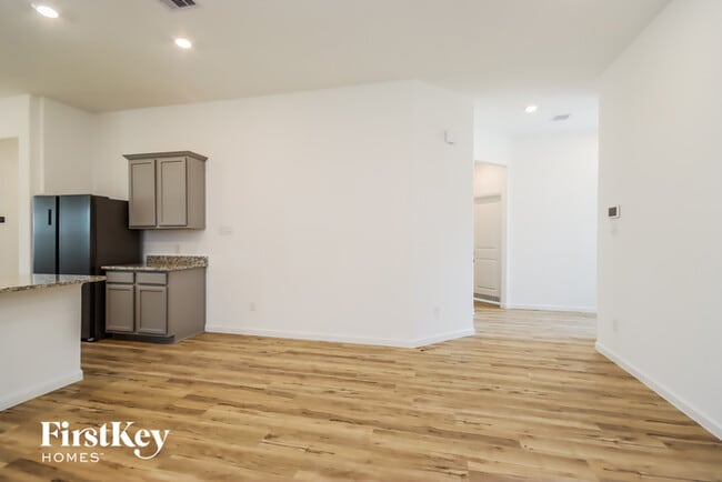 Building Photo - 15807 Kinord Ter Dr