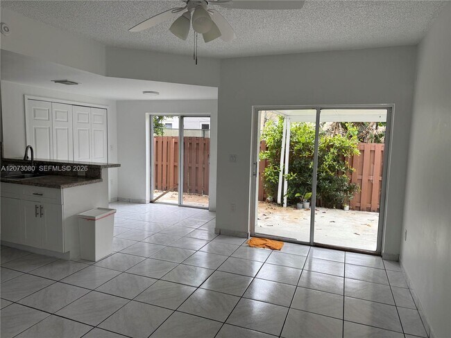 Building Photo - 15870 SW 85th Ln