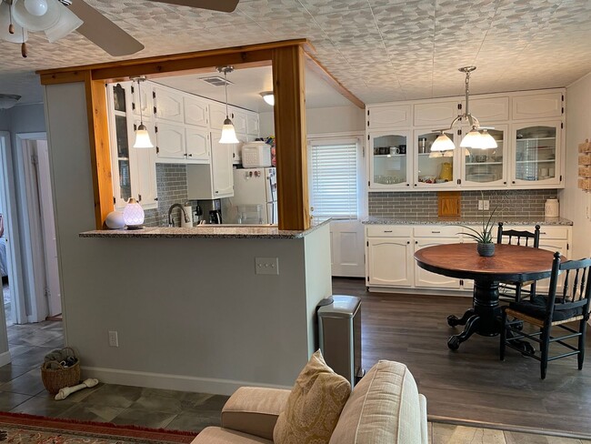 Building Photo - Single Family Home in Northview Area!