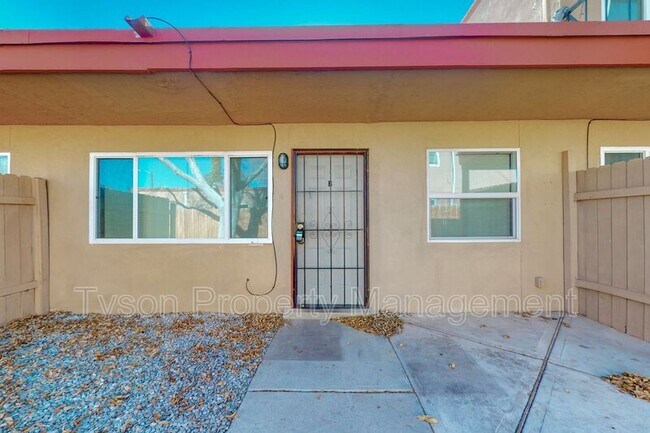 Foto del edificio - 1229 Chelwood Park Blvd NE