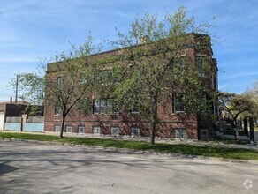 Building Photo - 6456 S Whipple St