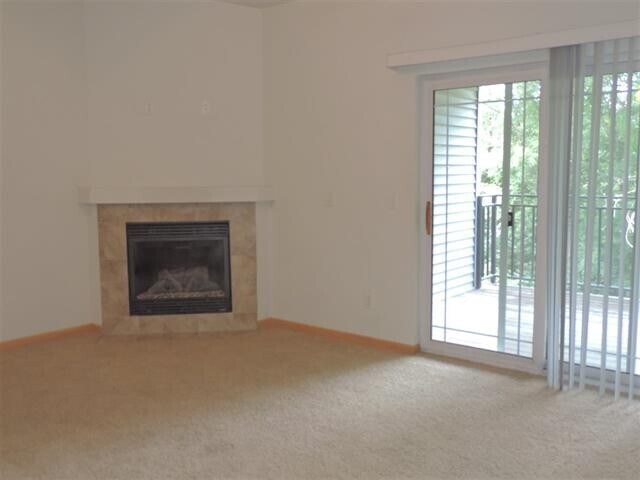 Building Photo - $860 | 2 Bedroom, 1 3/4 Bathroom Condo | N...