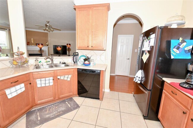 Foto del edificio - 617 Laurelmist Ln