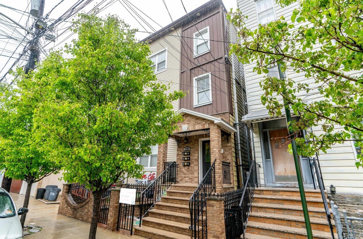 Foto principal - 118 40th St