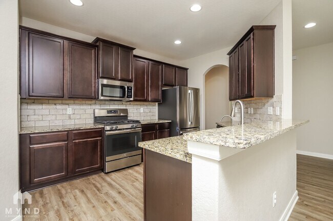 Building Photo - 2066 Rhesus Vw