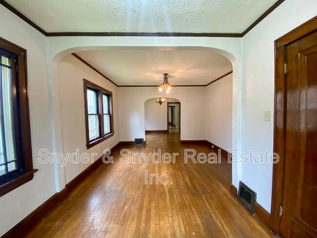 Foto del edificio - 689 Schiller Ave