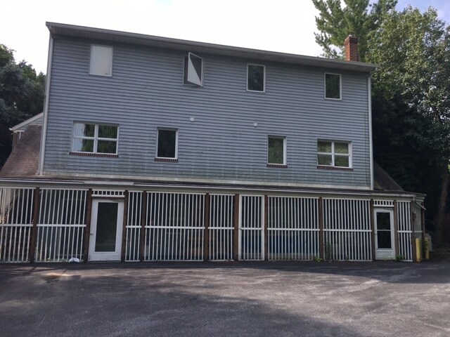 Foto del edificio - 6890-6892 Evelyn St