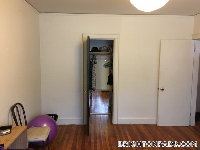 Foto del edificio - 2045 Commonwealth Ave