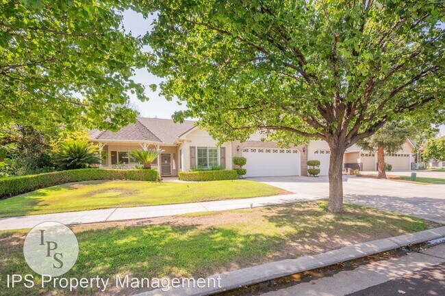 Foto del edificio - 4 br, 2 bath House - 1782 N. DeWitt Ave.