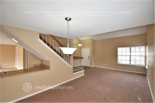 Building Photo - 2513 Livingston Ln