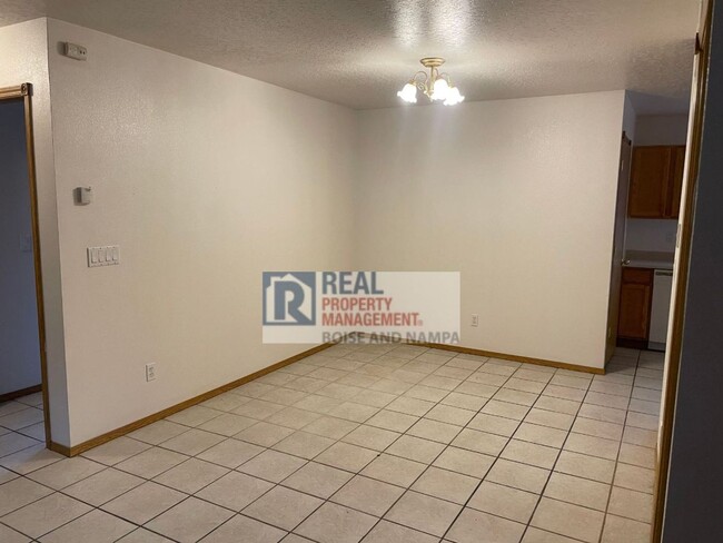 Foto del edificio - Nice 2 Bedroom Near NNU and Downtown Nampa!